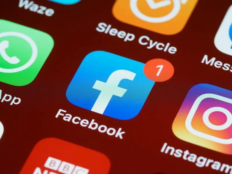 responder comentarios de facebook automáticamente con ia